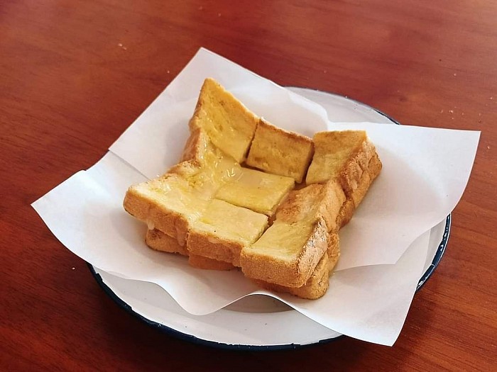 ปังย่างเตาถ่าน