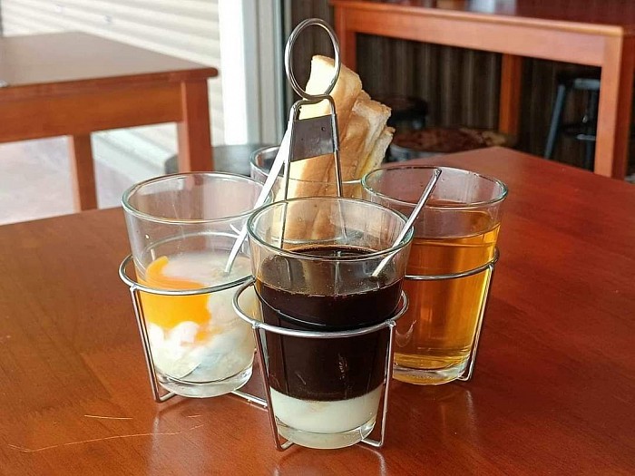 ชุดกาแฟโบราณ+ไข่ลวก+ปังปิ้ง+ชาร้อน